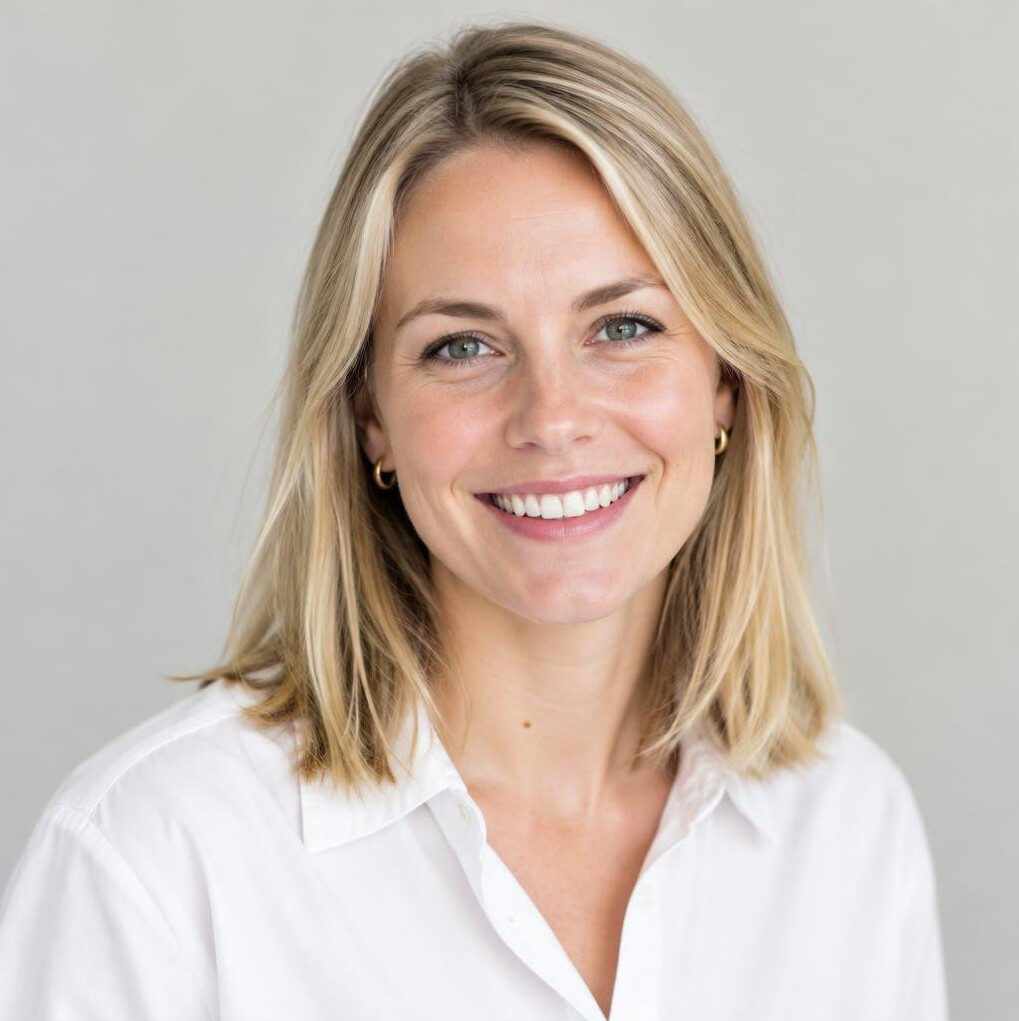 Portrait of a smiling woman with blonde hair